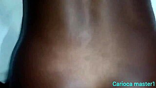 Safada Mascarada Ganhando Leite