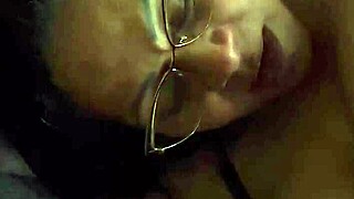 Mi madrastra infiel mientras habla por telefono, getting a creampie in her big ass.