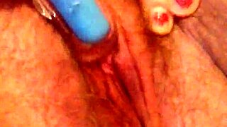 rubbing my pussy again