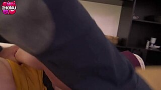 Sodomis�e Sauvagement! Cougar Brutally Taken by Neighbor in Lingerie