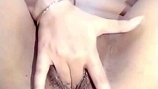 i'm masturbating my wet pussy till i squirt, it's so sexy.