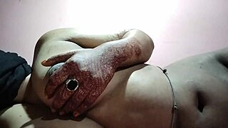 My girlfriend shows her huge natural desi boobs 😍