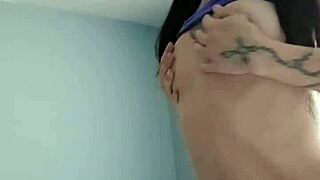 Belle petite Emy Angel looks sexy in this video