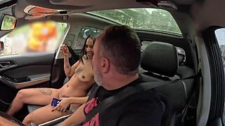 Vicky Simons, a Carioca babe, comes to SP just to bang Ted in the car.