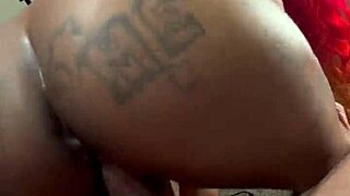 the prettiest cowgirl ridin’ his dick with a wet creampie finish