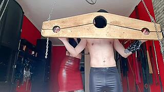 Dominatrix Nika Session