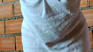 this beautiful peruvian sends her hot pics, wanna see her big ass?