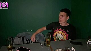 Chica rockera says, 'Double penetration at bar exit'