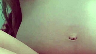Pregnant babe masturbating solo with natural tits gets me every time 😍