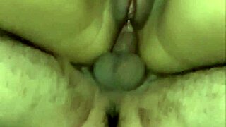 novinha deixou gozar no cuzinho