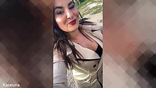 i'm watching kataluna fucking her pussy with a speed box and squirting