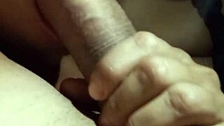 thorando couldn't hold back and released in brunette latina's mouth at the beach