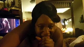 Nasty big-lipped MILF gives good head