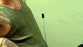 If there's a happy man in the world, it's this cuckold