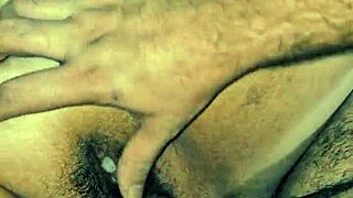 plus-size beauty cums hard in this homemade video