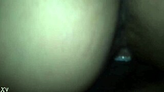 Gostosa do rab�o sentando de quatro