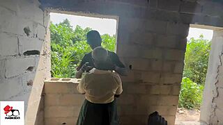 This amateur student went down on me in an unfinished building for 70k