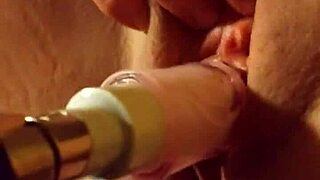 let's see this sex machine work on that pussy