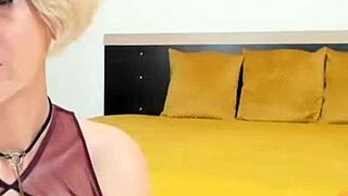 White Girl Performs Sloppy Deepthroat With Spitting And Facial