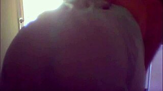 big tits milf chats about her curves