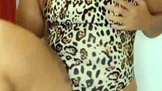 Watch me masturbate and flash my big pussy on video call?