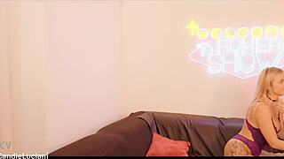 red hot sexfriend feels beautiful brunette cute group balloon fun with pornstar warmth