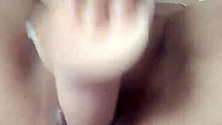 I see pornstar poosoo usin dildo agian