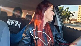 safada motorista flagra passageiro se masturbando atrás no carro