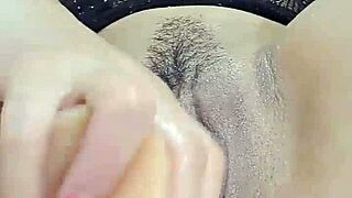 La coneja tries first triple dildo penetration when horny 😈