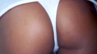 minha cunhada mostra o cusinho e eu queria ver o jogo!