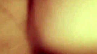 In the USA, an amateur couple with big ass enjoys creampie as she drives it home.