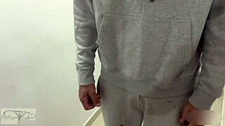 i ordered a snack and the delivery guy ate my pussy and came in my mouth