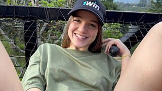 que rico, majoblonde, show me that huge squirt with your toy!