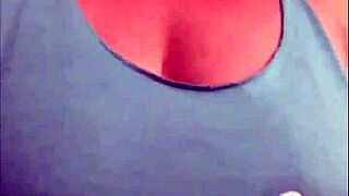 Teasing my curvy body and hot piss for you