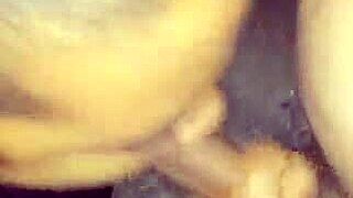 Gordinha Casada Chupando Gostoso no Ass