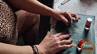 Klaudiaambergirl Feels Sensual in Cat Lingerie