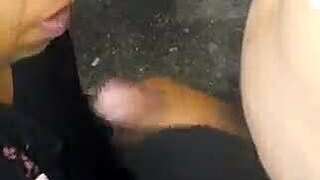 Gordinha Casada Chupando Gostoso no Ass