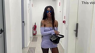 Neighbor Loses Key, Offers Wet Pussy for Help