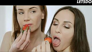 Sexy Lesbians Lilu Moon And Melissa Benz