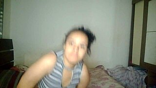 Safada Novinha Excitada com Vibrador na Buceta