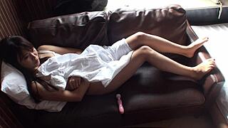 Stunning Japanese Sister Squirts in Solo Masturbation!