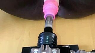 smooth operator seduces housewife in homemade amateur scene