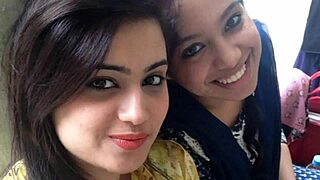 Indian Group Enjoys Erotic Fun In Bangalore