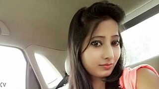 Indian Group Enjoys Erotic Fun In Bangalore