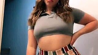 bunduda gostosa flaunting big ass as prostitute