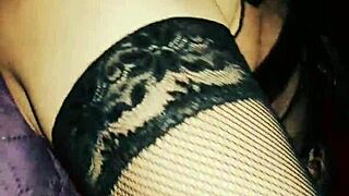 This milf in stockings loves homemade anal sex. 🔥