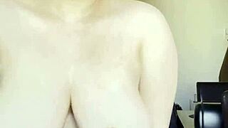 do you want to see big natural tits 😏