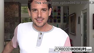 Food delivery turns into step-siblings banging 😏