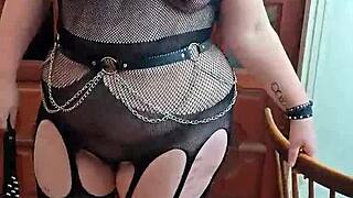 Goth domina shouts 'submit to my dark desires!'