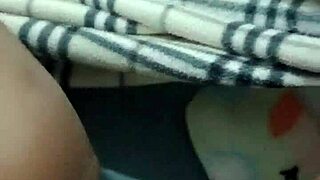 SOZINHA EM CASA, CARENTE! LOUCA PRA ALGUEM VIR ME COMER GOSTOSO!!